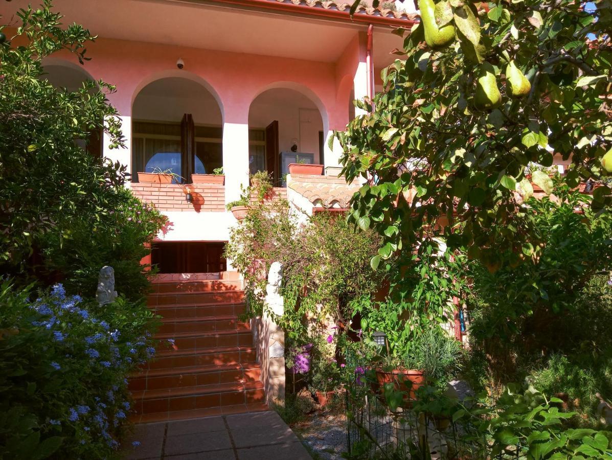 Villa Corrias Siliqua Luaran gambar