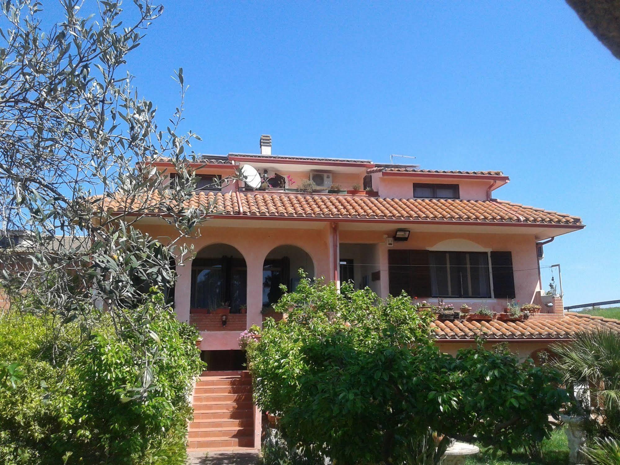 Villa Corrias Siliqua Luaran gambar